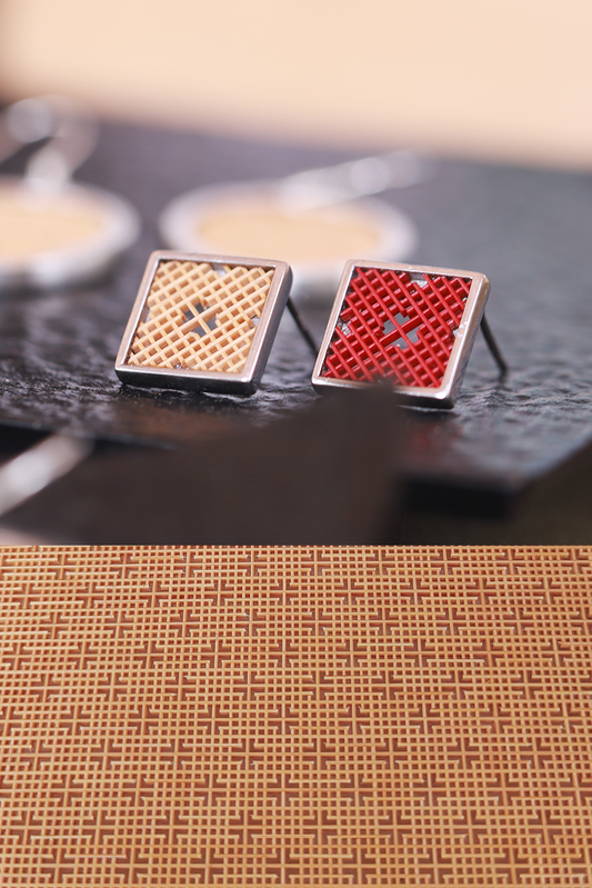Mini Lattice Stud — Natural Color