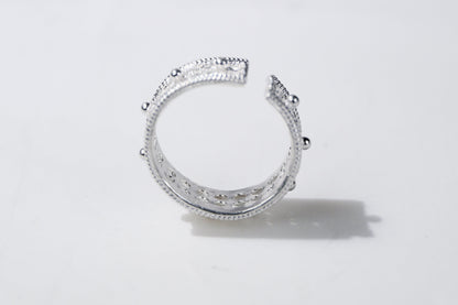 The Clover Band Ring