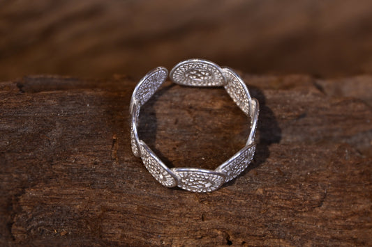 The Solis & Butterfly Band Ring