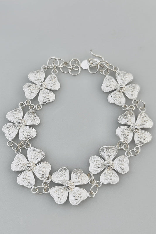 The Clover Link Bracelet